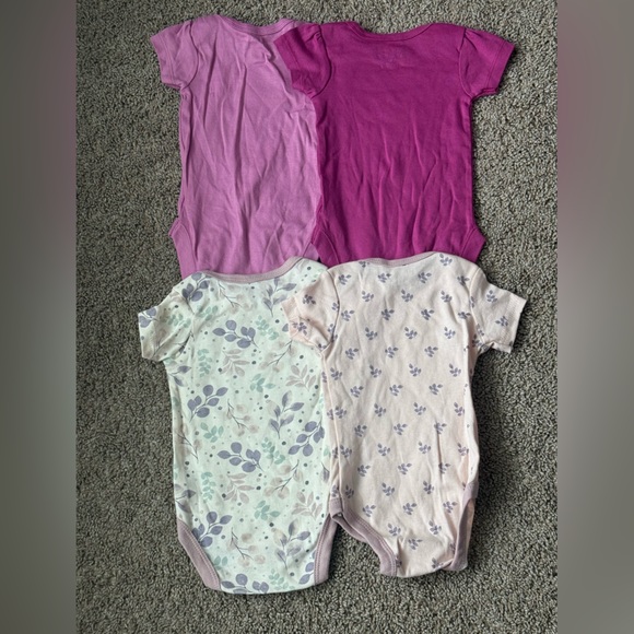 4/$20 Pink and Purple Baby Onesie Set 4 pieces Brand New - Picture 6 of 8